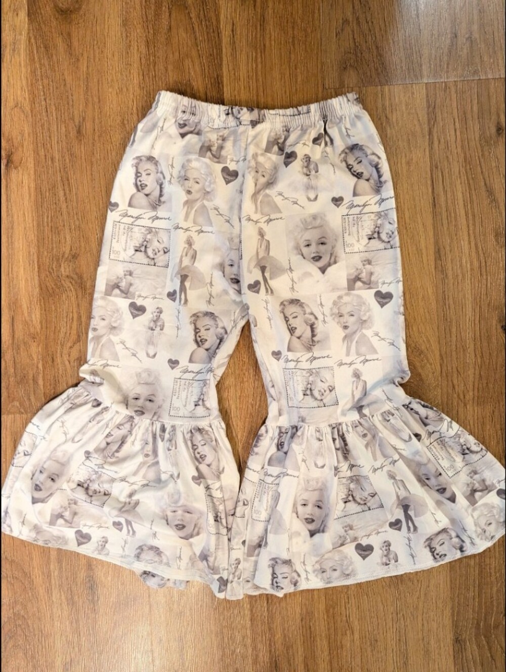 Adorable 2T Marilyn Monroe Graphic Print Bell Bottoms In Excellent Condition 🎀